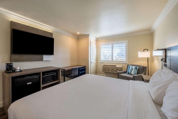 Comfort Inn Gilroy image 12