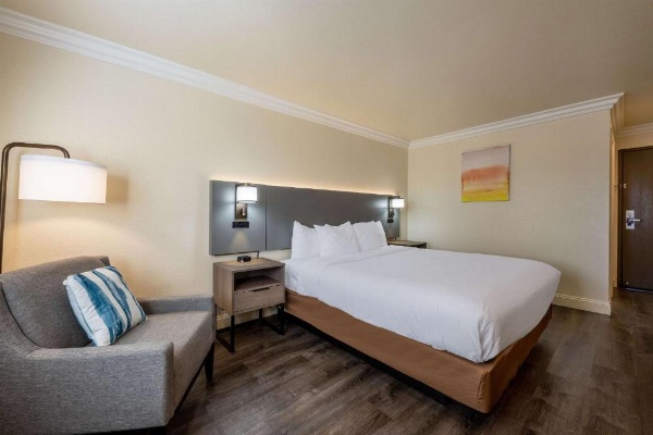 Comfort Inn Gilroy image 13