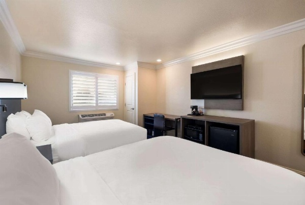 Comfort Inn Gilroy image 19